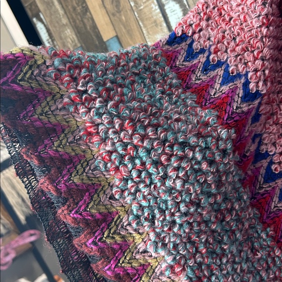 Shiraleah Multicolor Zigzag Poncho - Picture 8 of 16